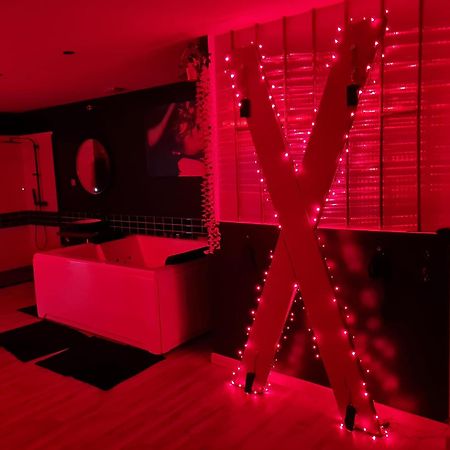 Nuit Insolite-Room Love Saint-Germain  外观 照片