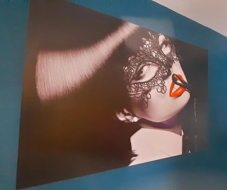 Nuit Insolite-Room Love Saint-Germain  外观 照片