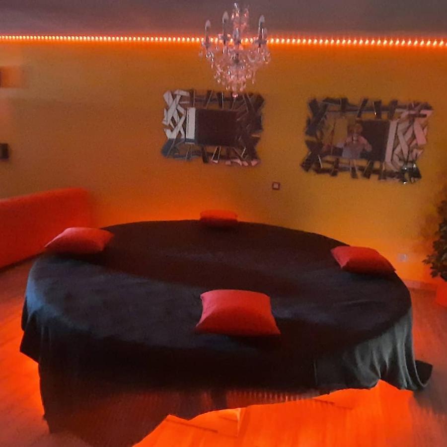 Nuit Insolite-Room Love Saint-Germain  外观 照片