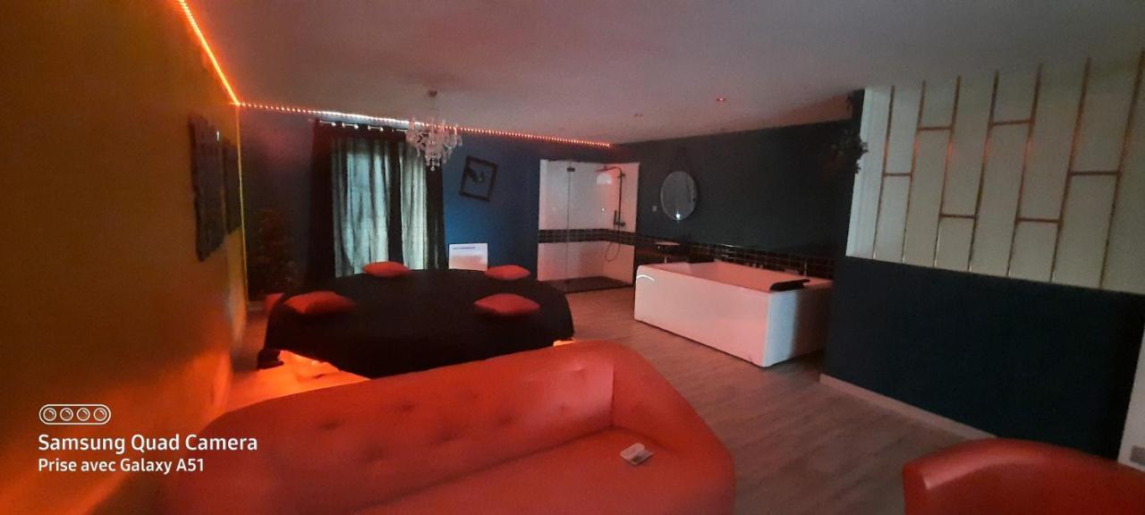 Nuit Insolite-Room Love Saint-Germain  外观 照片