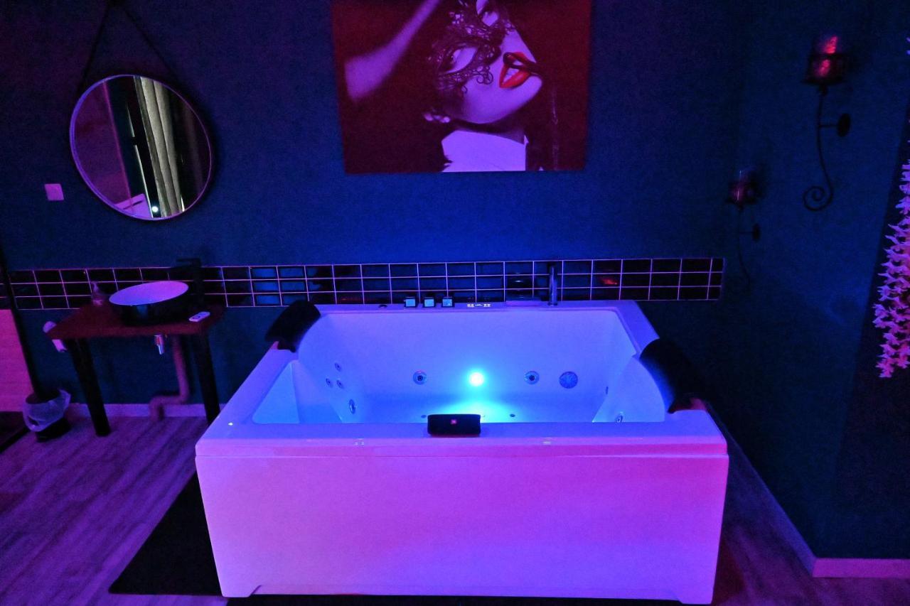 Nuit Insolite-Room Love Saint-Germain  外观 照片