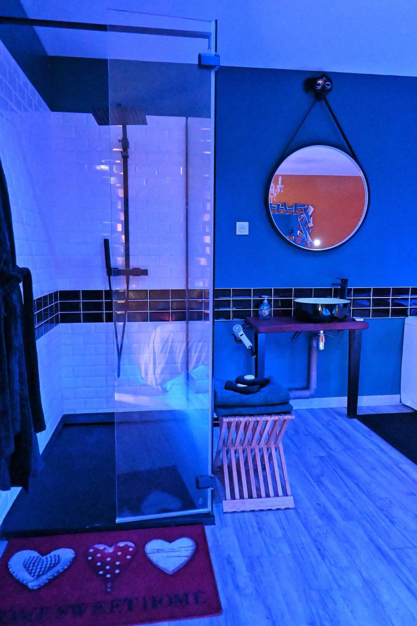 Nuit Insolite-Room Love Saint-Germain  外观 照片